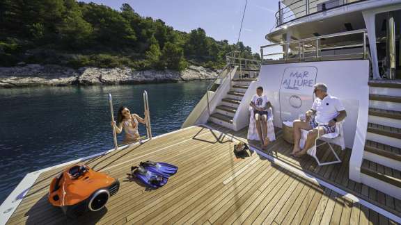 Image of MARALLURE yacht #9