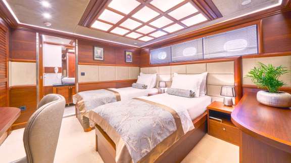 Image of LADY GITA yacht #18